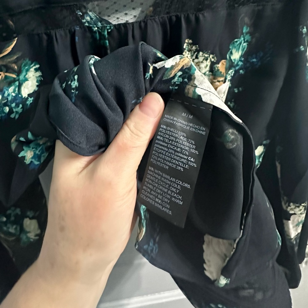 White House Black Market Black Floral Split-Sleeve Blouse - Picture 8 of 11